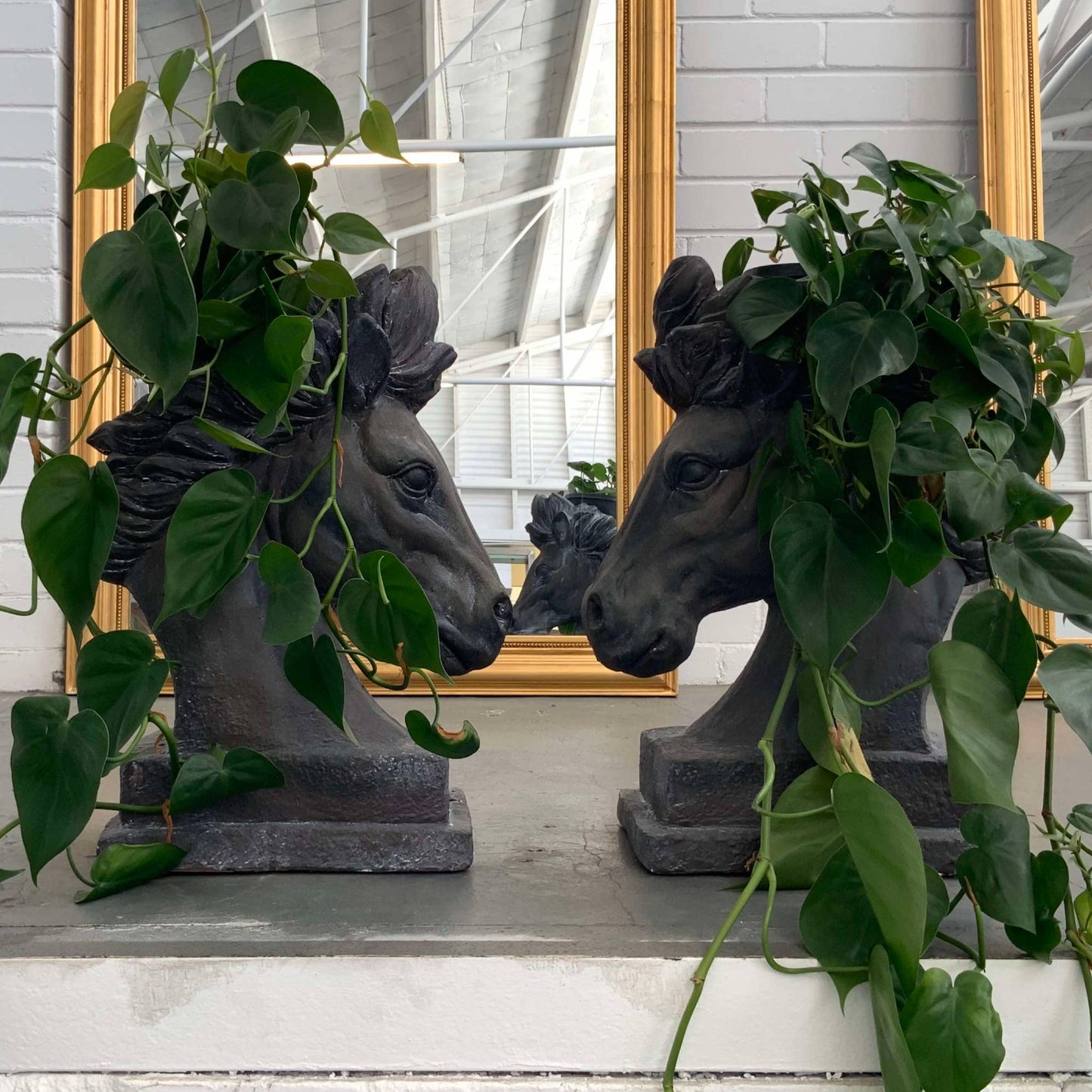 Classical Horse Planter | Large