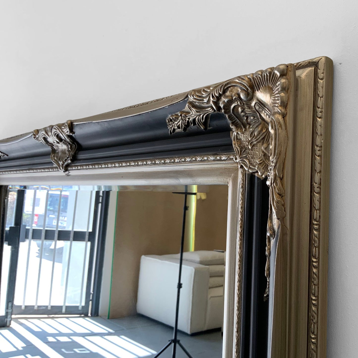 SALON DE PROVENCE | FRAMED MIRROR | SILVER & BLACK